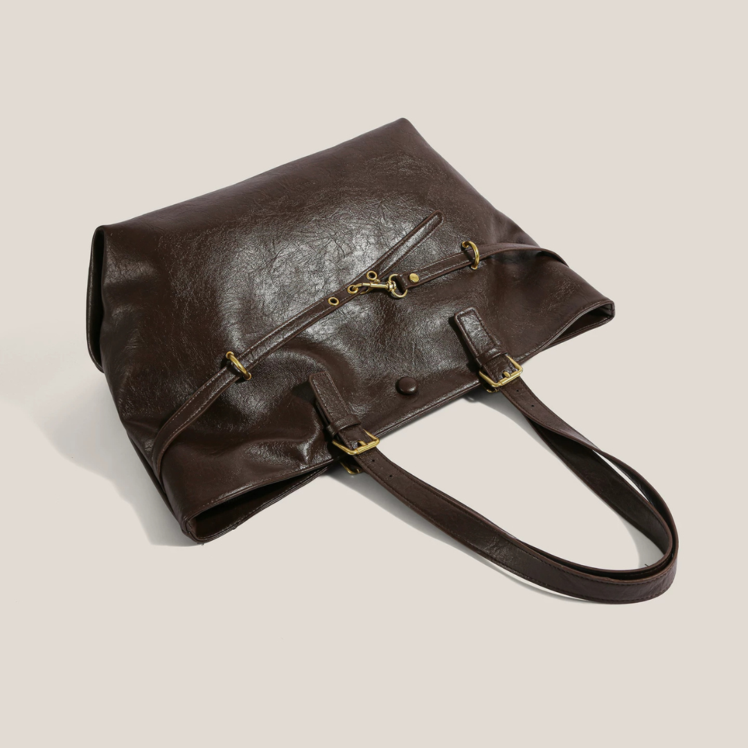 Bolso de hombro amplio con hebilla