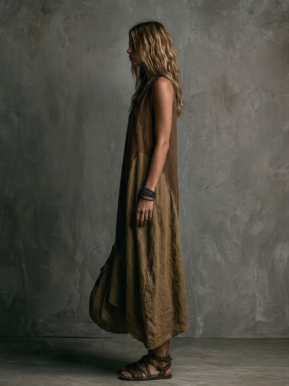 Nuria | Vestido largo asimétrico de paneles