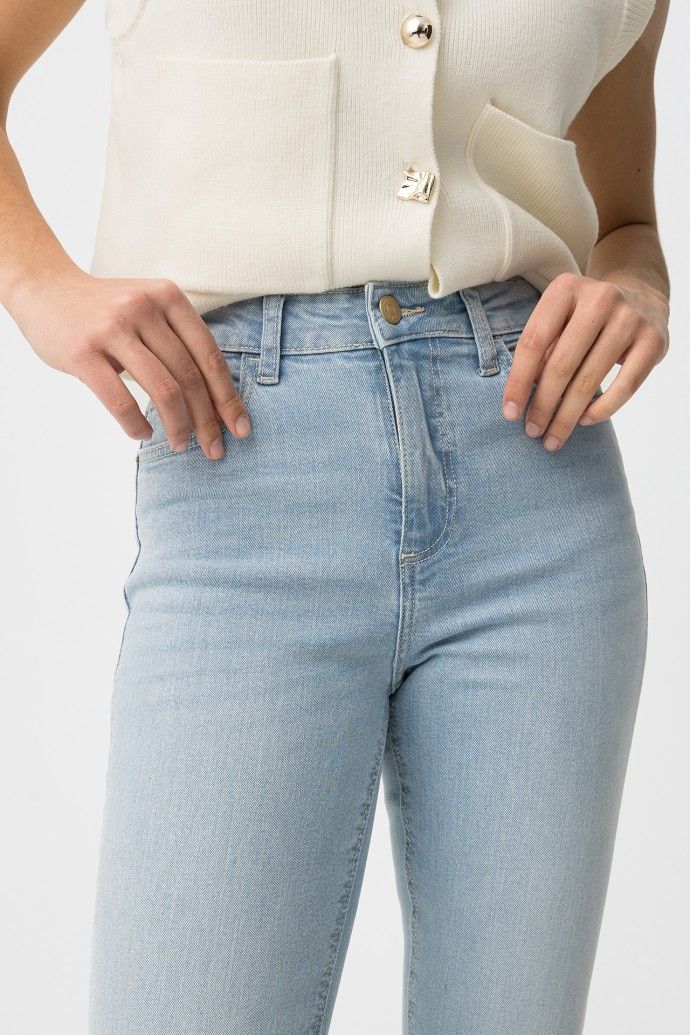 Marta | Jeans campana azul claro
