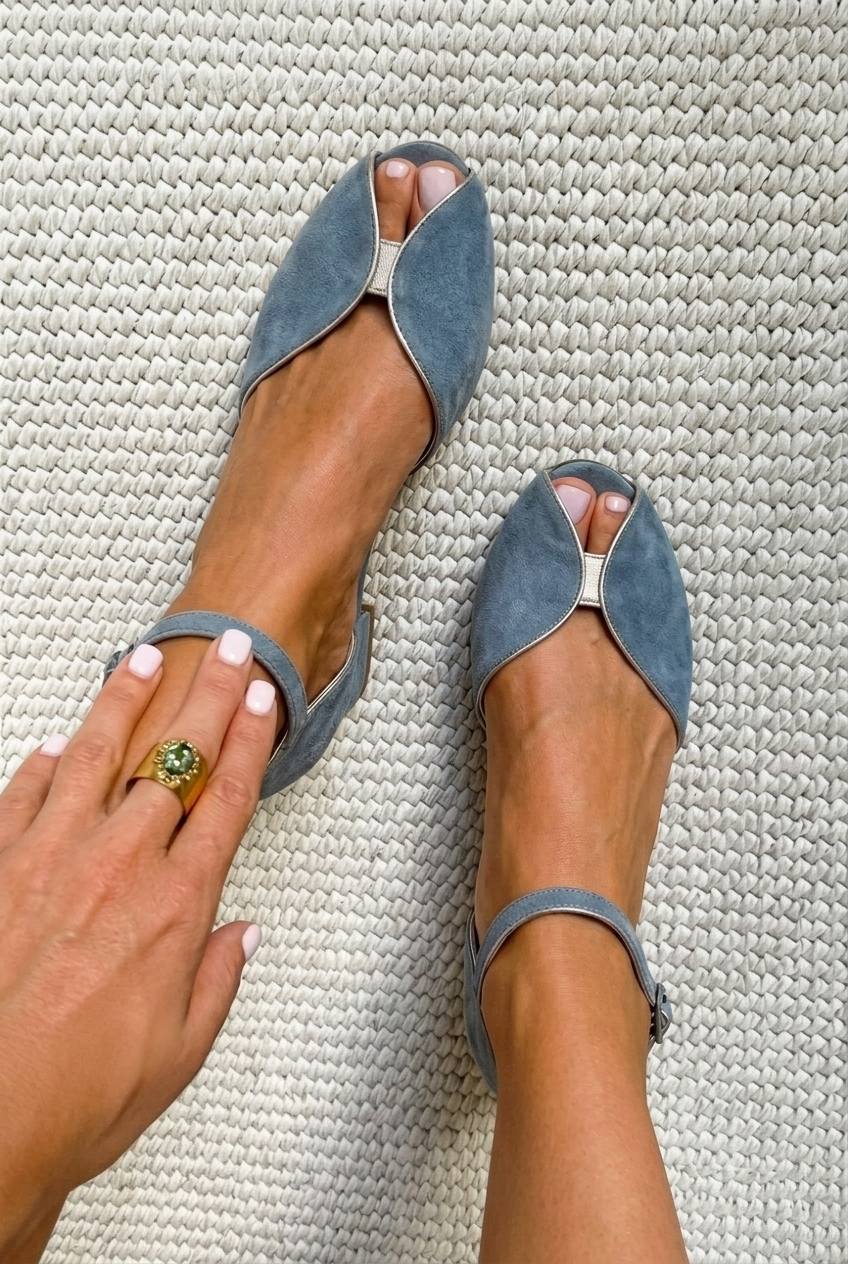 Elena | Sandalias planas de ante azul