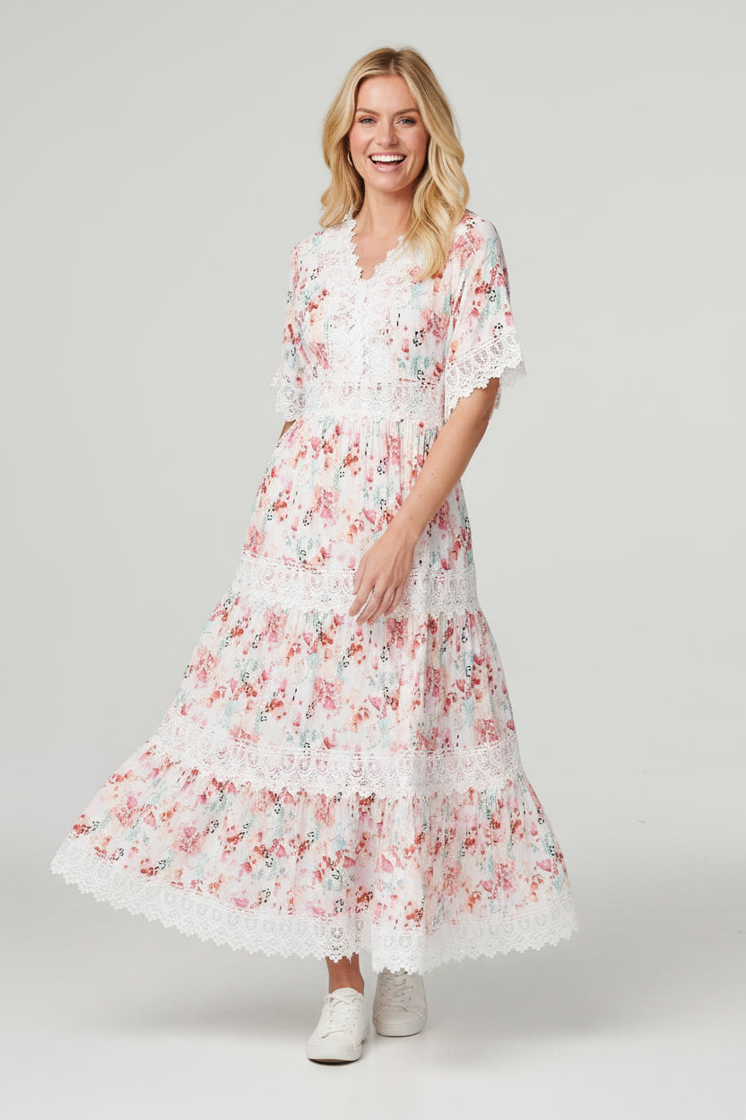 Vestido Maxi con Detalle de Encaje Floral