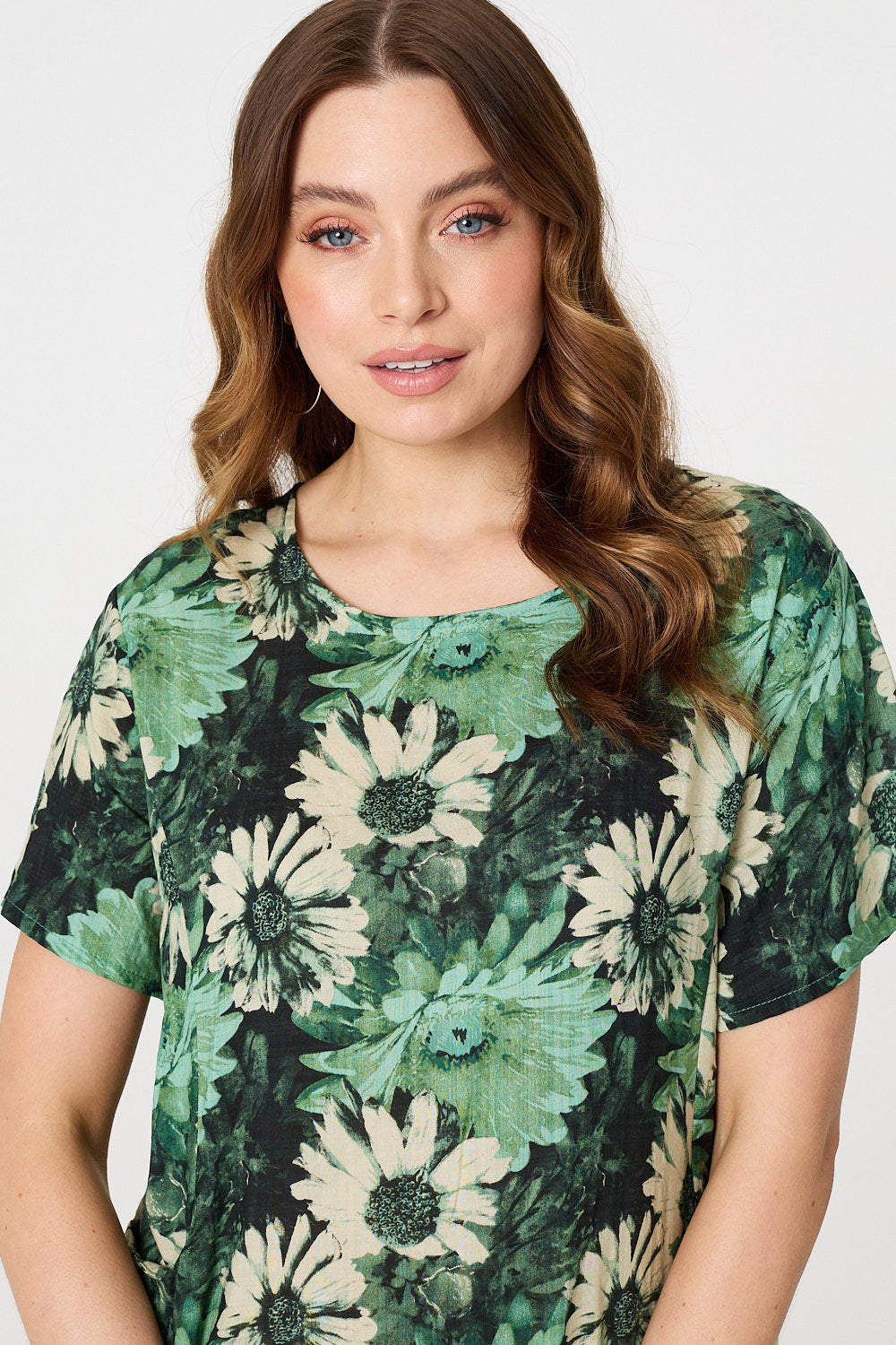 Vestido Recto Floral de Manga Corta hasta la Rodilla