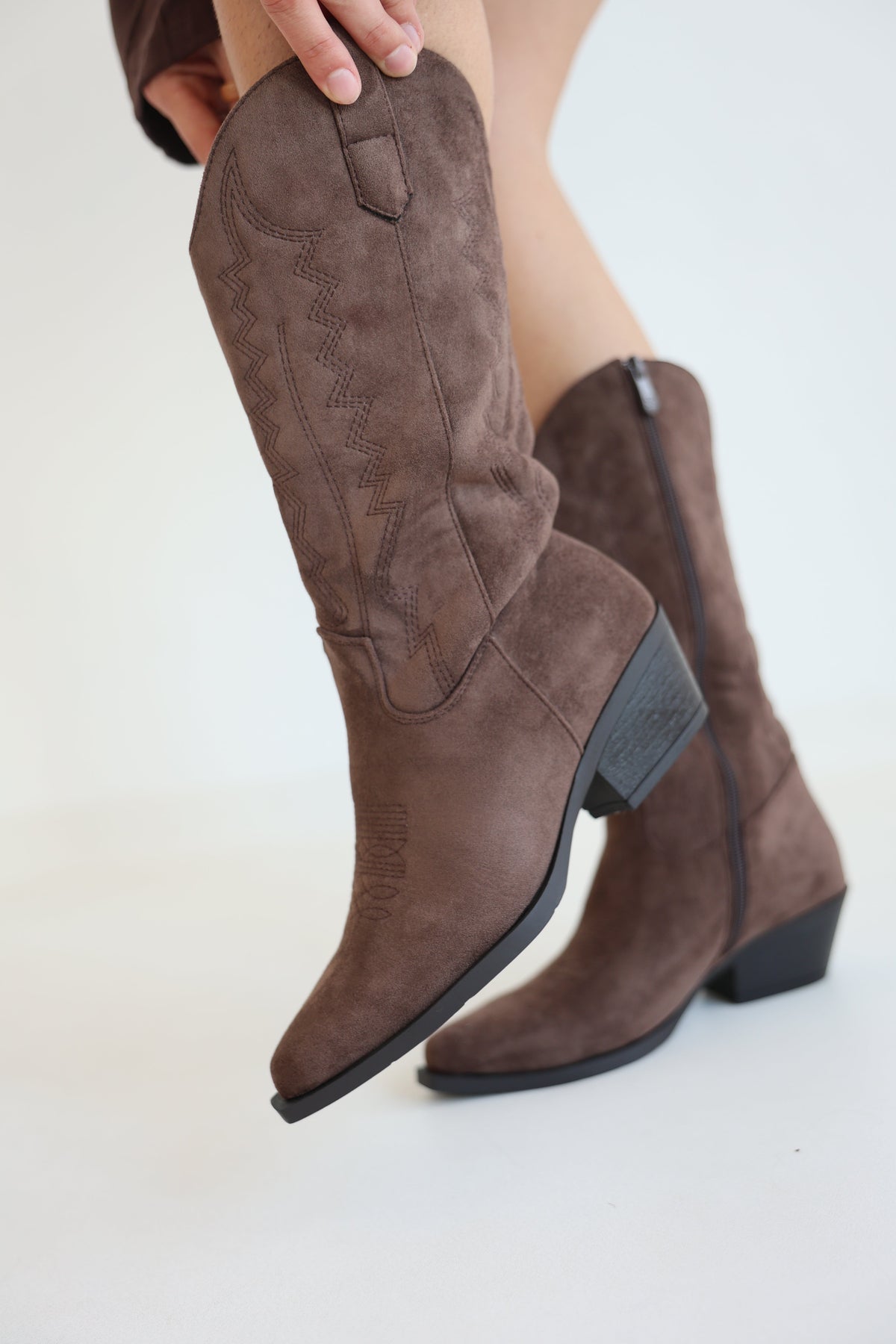 Botas Camperas de Tacón Ancho