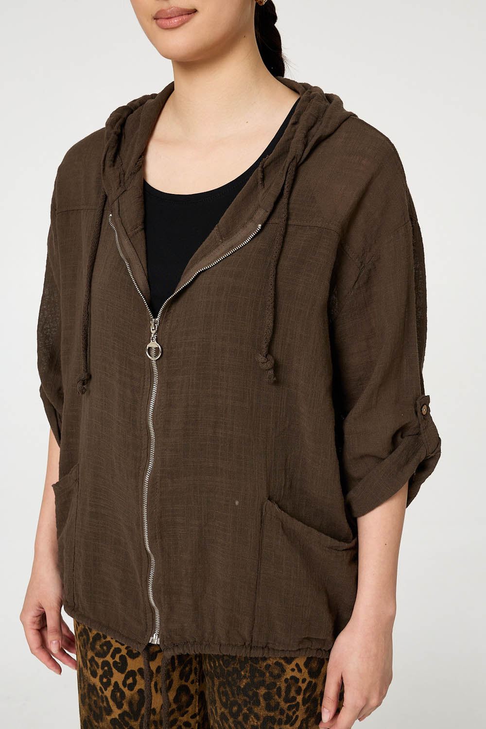 Estefanía | Chaqueta ligera con capucha y mangas 3/4