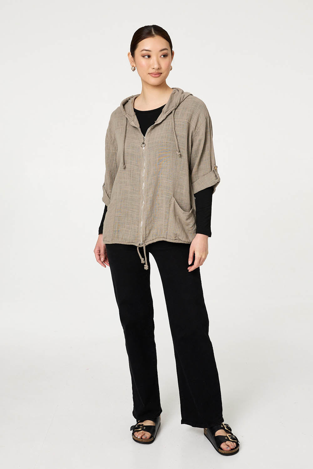 Estefanía | Chaqueta ligera con capucha y mangas 3/4