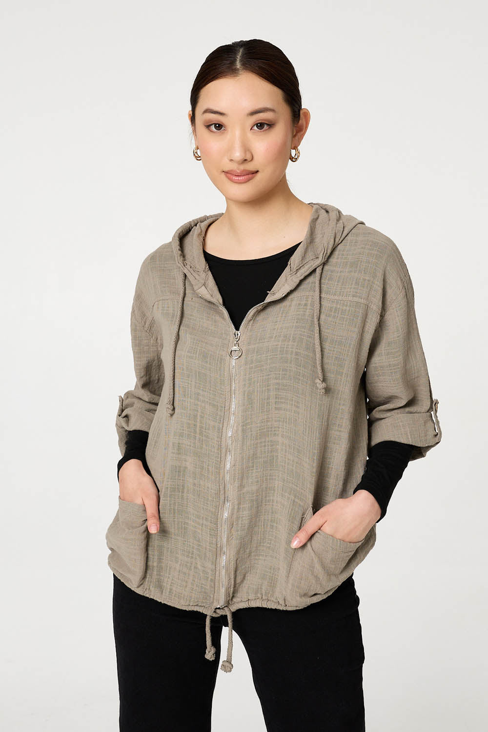 Estefanía | Chaqueta ligera con capucha y mangas 3/4