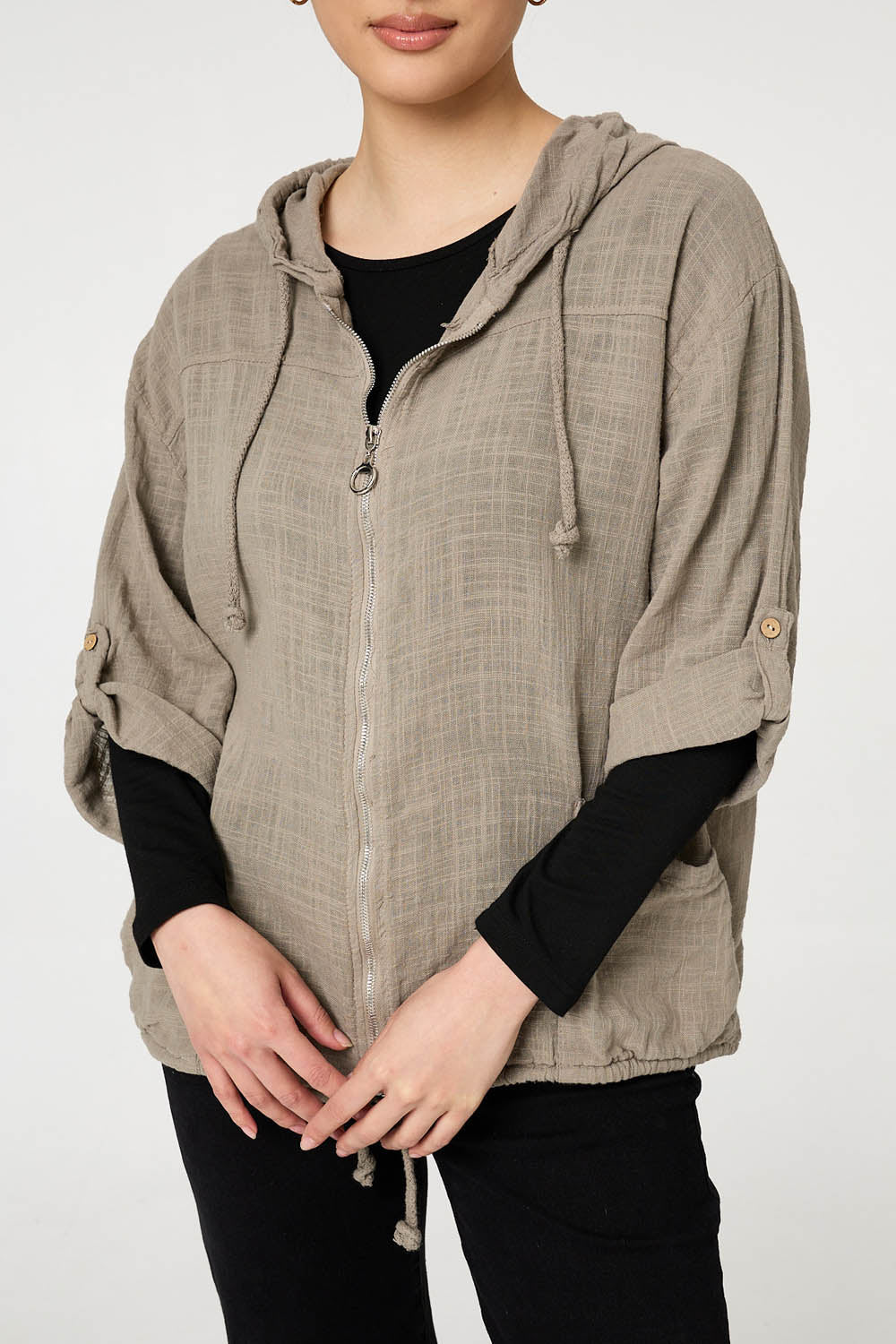Estefanía | Chaqueta ligera con capucha y mangas 3/4