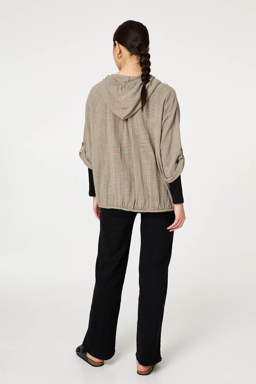 Estefanía | Chaqueta ligera con capucha y mangas 3/4
