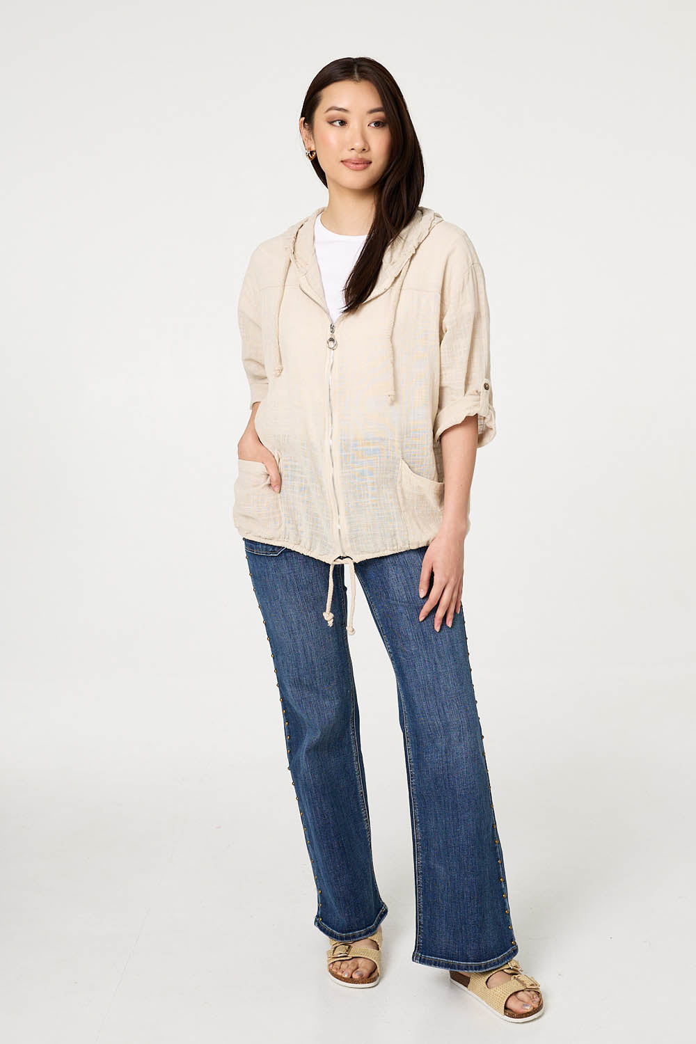 Estefanía | Chaqueta ligera con capucha y mangas 3/4