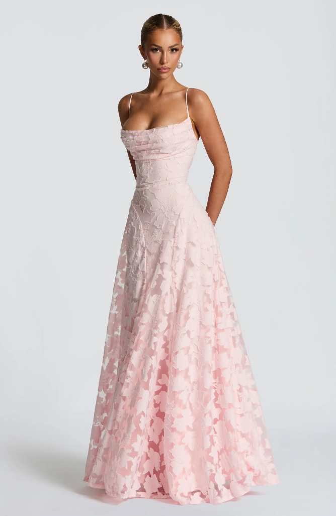 Vestido LISS | Encaje Maxi Elegante