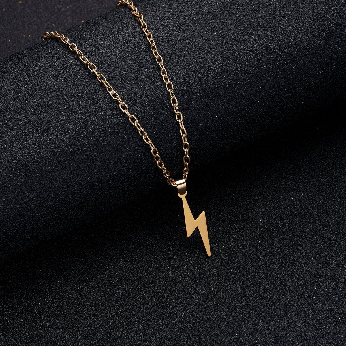 Collar para hombre de acero inoxidable dorado claro