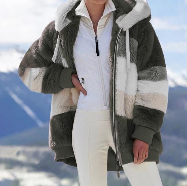 Chaqueta oversize de peluche con capucha para mujer